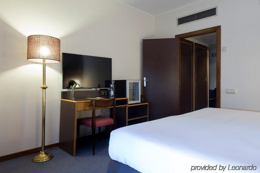 Hotel Goya Saragossa Zimmer foto